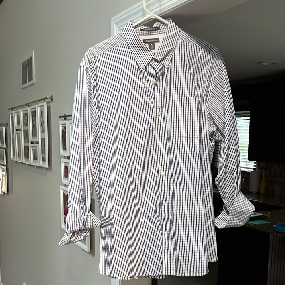 Eddie Bauer wrinkle free relaxed dress shirt size lg
